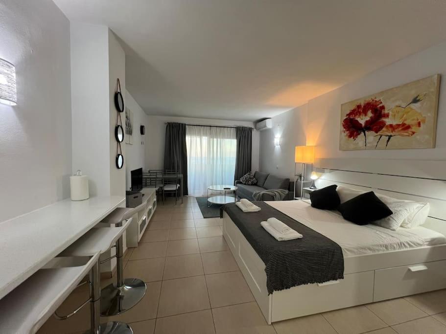 Benalbeach En La Playa Benalmádena Eksteriør billede